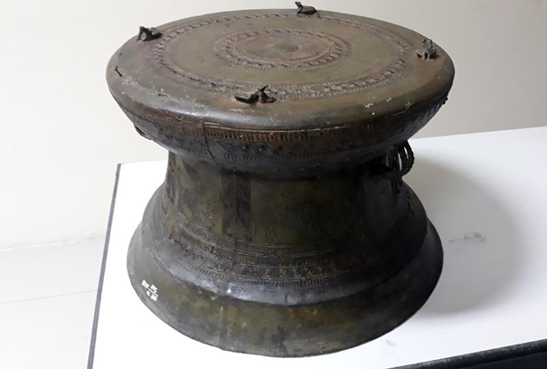 NHỮNG DẤU TÍCH THỜI KÌ NGUYÊN THỦY VÀ THỜI DỰNG NƯỚC Ở HƯNG YÊN